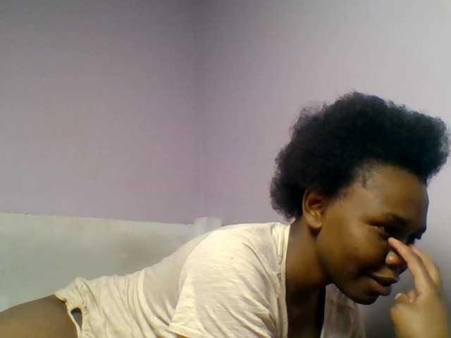 Kittydew live cam on BongaCams