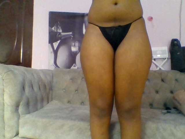 Kittydew live cam on BongaCams