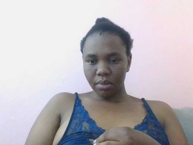 Kittydew live cam on BongaCams