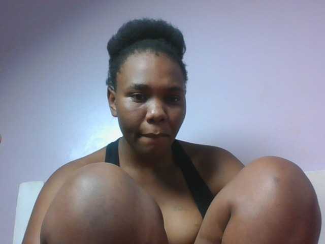 Kittydew live cam on BongaCams