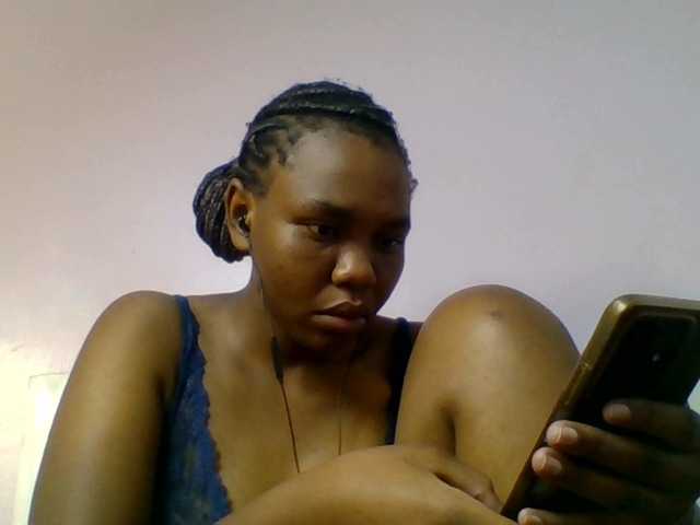 Kittydew live cam on BongaCams