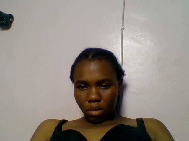 Kittydew live cam on BongaCams