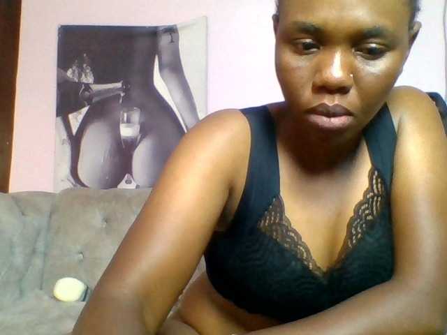 Kittydew live cam on BongaCams