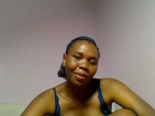 Kittydew live cam on BongaCams