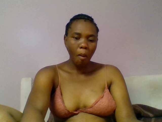 Kittydew live cam on BongaCams