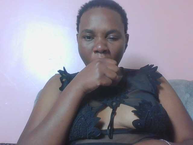 Kittydew live cam on BongaCams