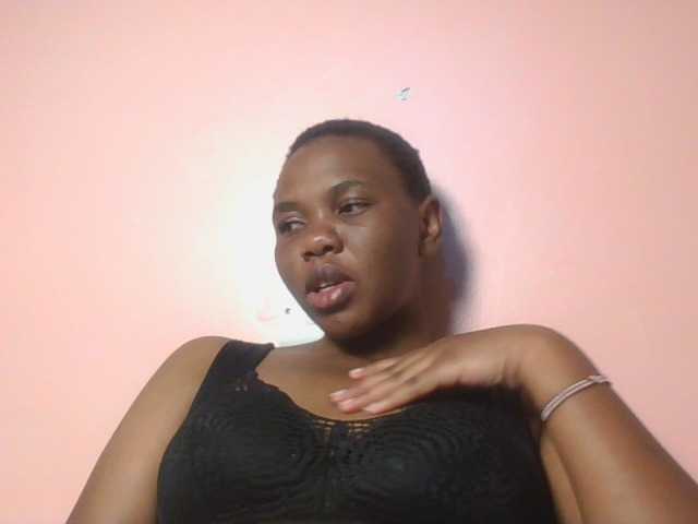 Kittydew live cam on BongaCams