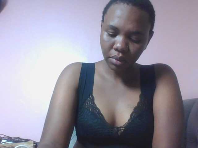 Kittydew live cam on BongaCams