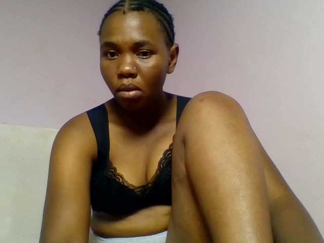 Kittydew live cam on BongaCams