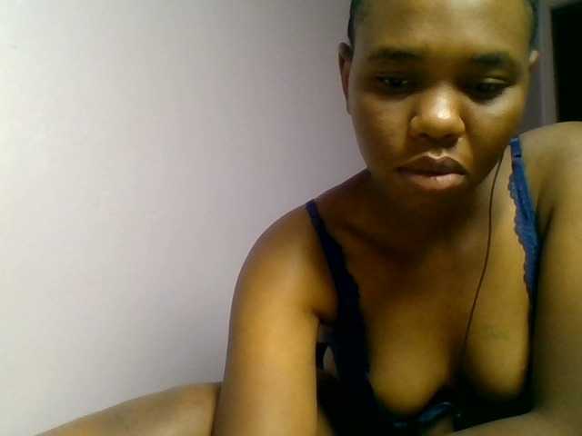 Kittydew live cam on BongaCams