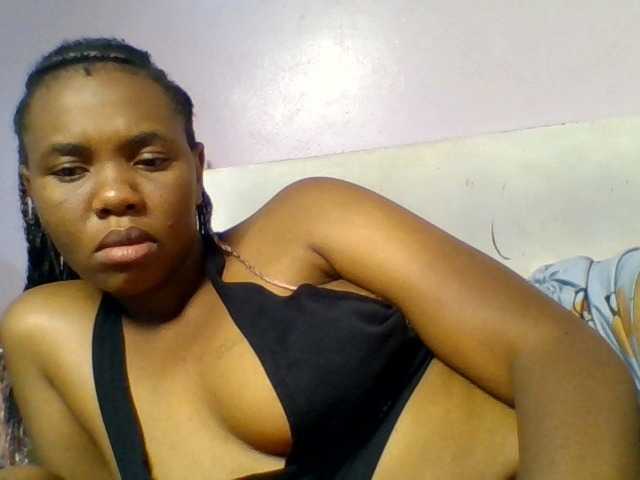 Kittydew live cam on BongaCams