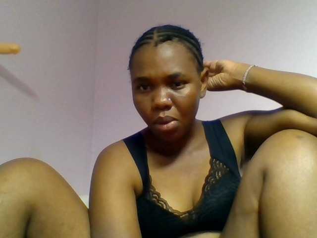 Kittydew live cam on BongaCams