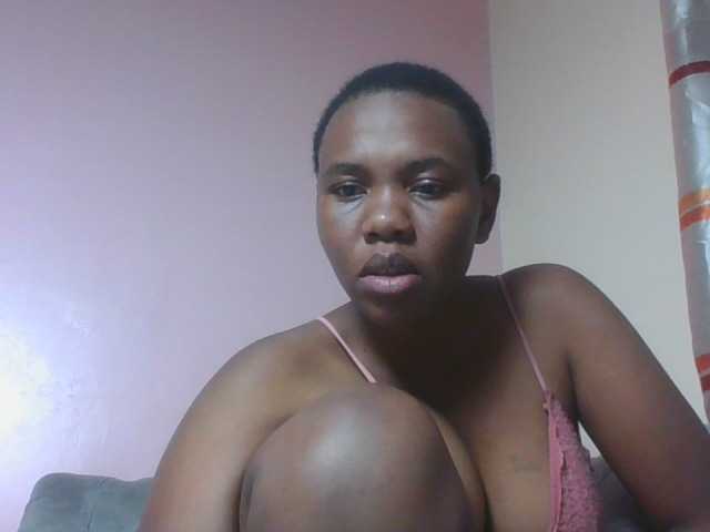 Kittydew live cam on BongaCams