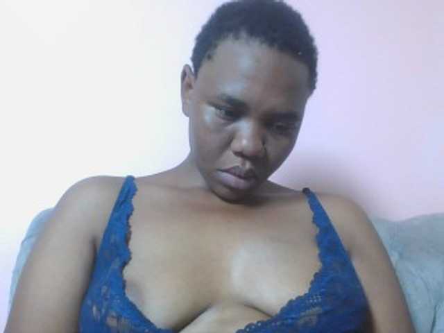 Kittydew live cam on BongaCams