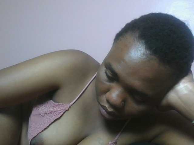 Kittydew live cam on BongaCams
