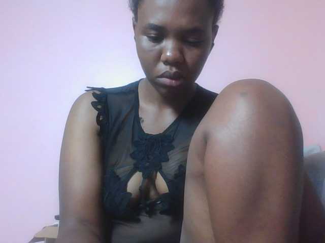 Kittydew live cam on BongaCams
