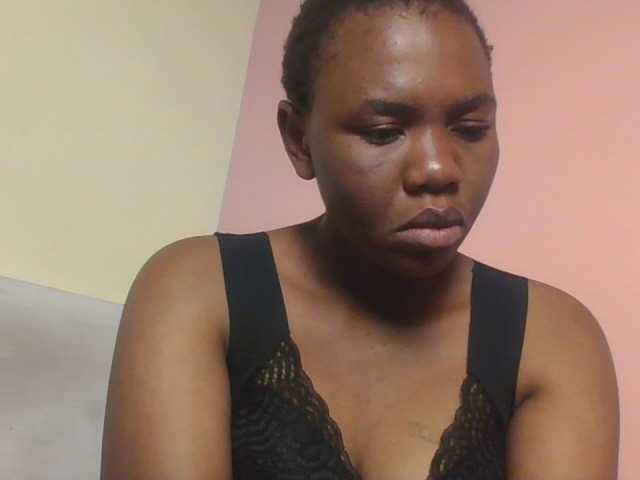 Kittydew live cam on BongaCams