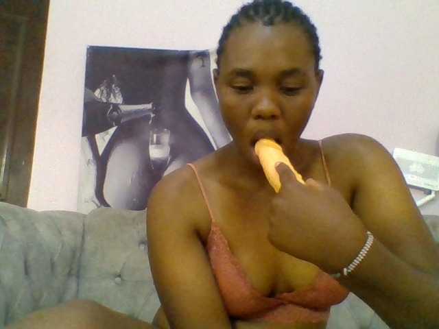 Kittydew live cam on BongaCams