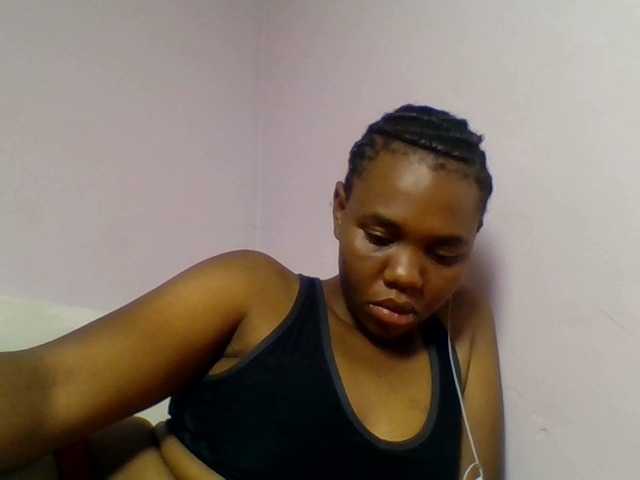 Kittydew live cam on BongaCams