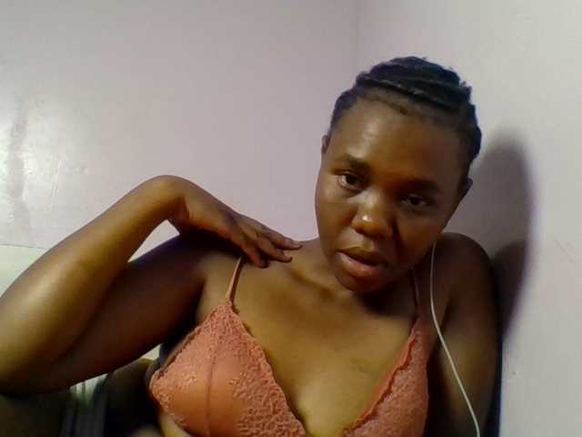 Kittydew live cam on BongaCams