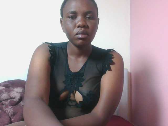 Kittydew live cam on BongaCams