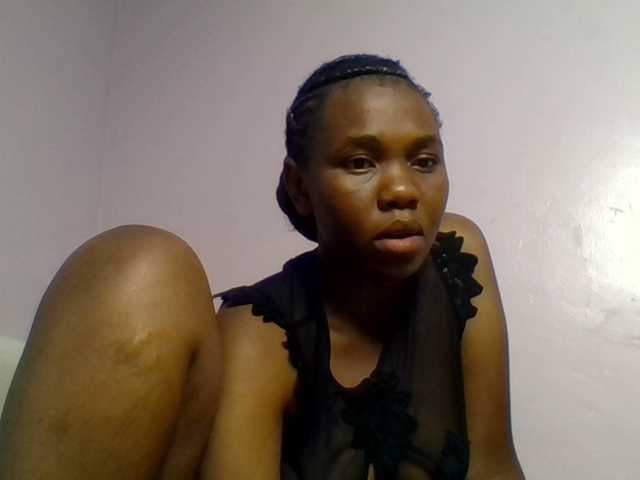 Kittydew live cam on BongaCams