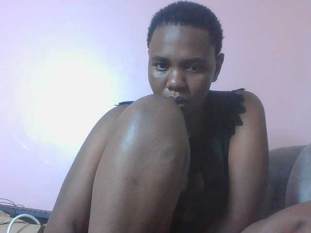 Kittydew live cam on BongaCams