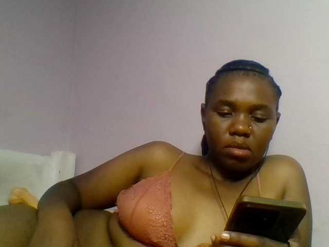Kittydew live cam on BongaCams