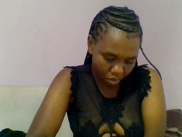 Kittydew live cam on BongaCams
