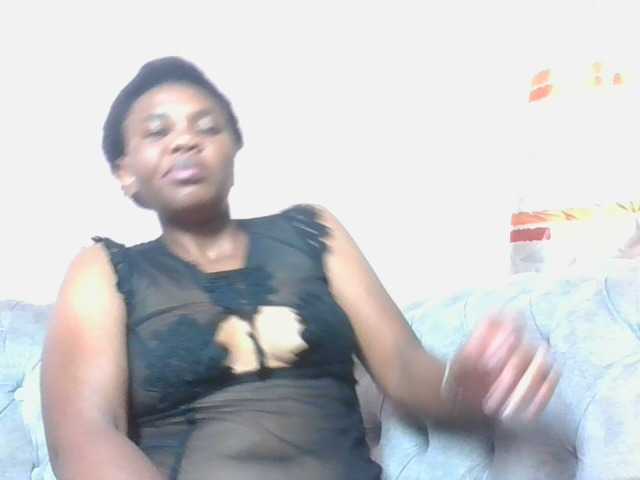 Kittydew live cam on BongaCams