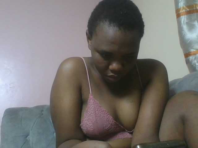 Kittydew live cam on BongaCams