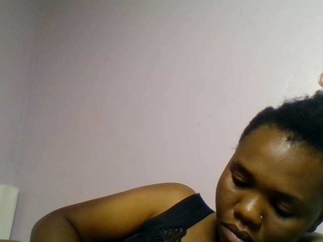 Kittydew live cam on BongaCams