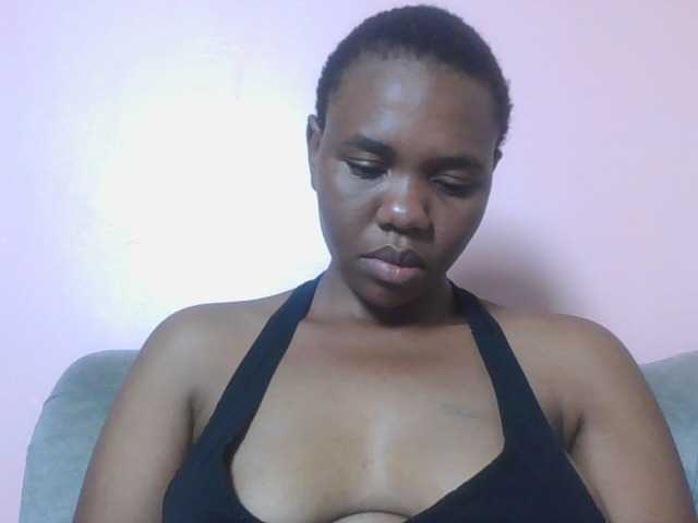 Kittydew live cam on BongaCams
