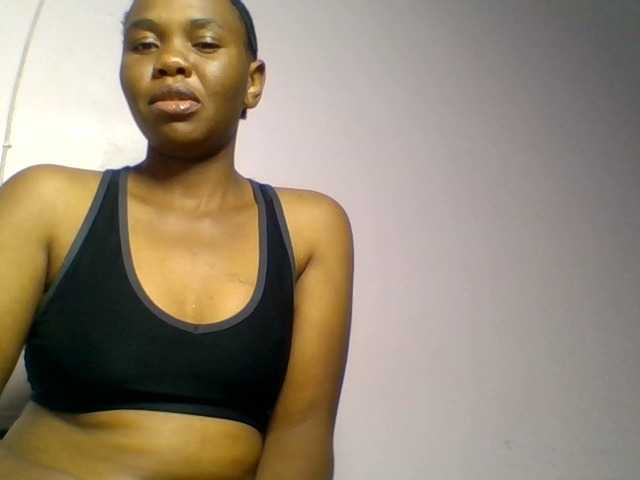 Kittydew live cam on BongaCams