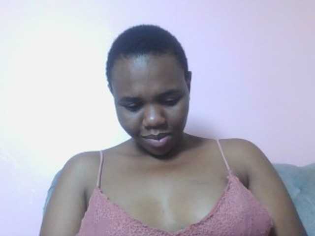 Kittydew live cam on BongaCams