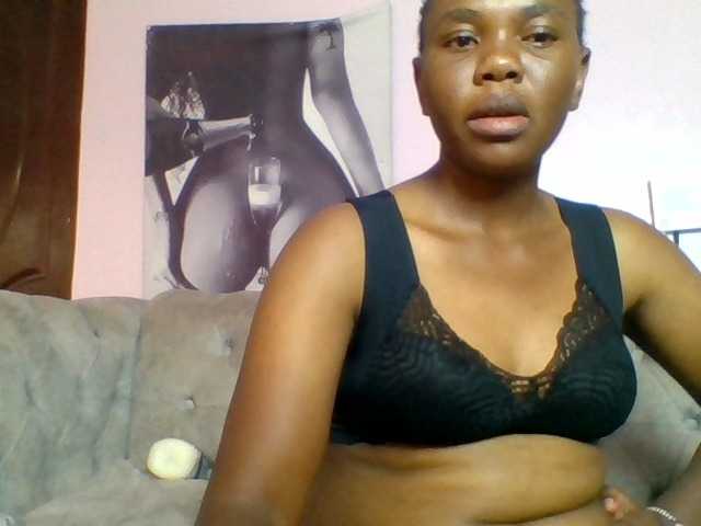 Kittydew live cam on BongaCams
