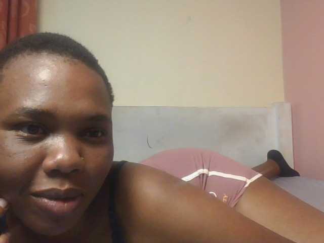Kittydew live cam on BongaCams