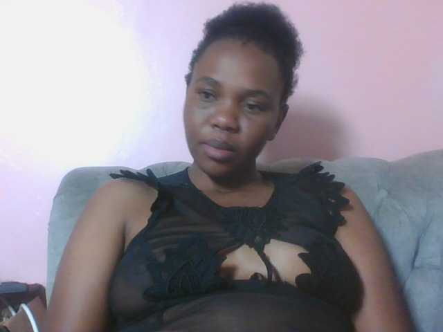 Kittydew live cam on BongaCams