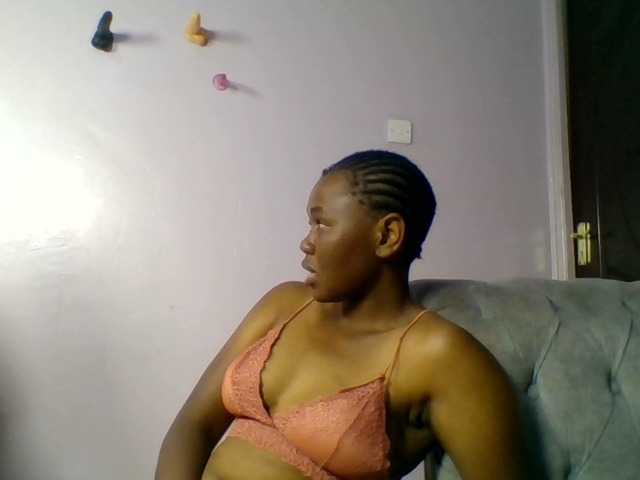 Kittydew live cam on BongaCams