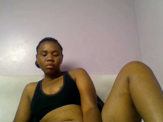 Kittydew live cam on BongaCams