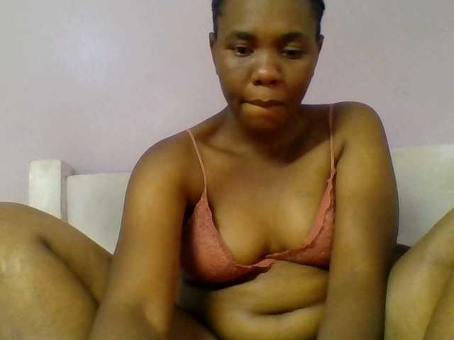 Kittydew live cam on BongaCams