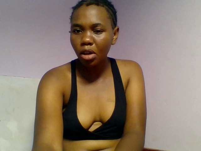 Kittydew live cam on BongaCams