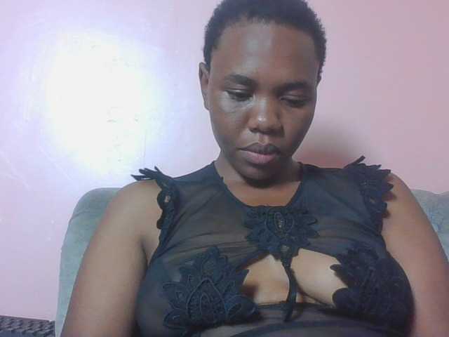 Kittydew live cam on BongaCams