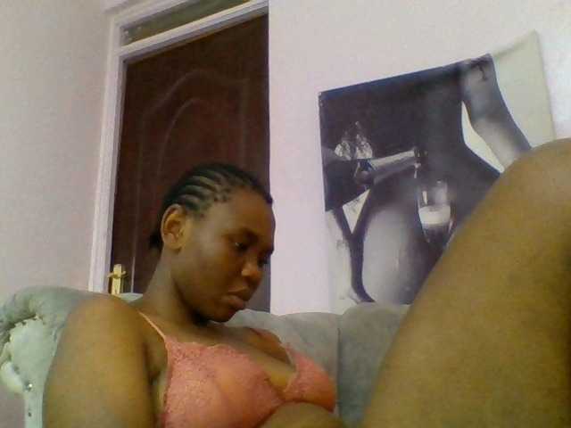 Kittydew live cam on BongaCams