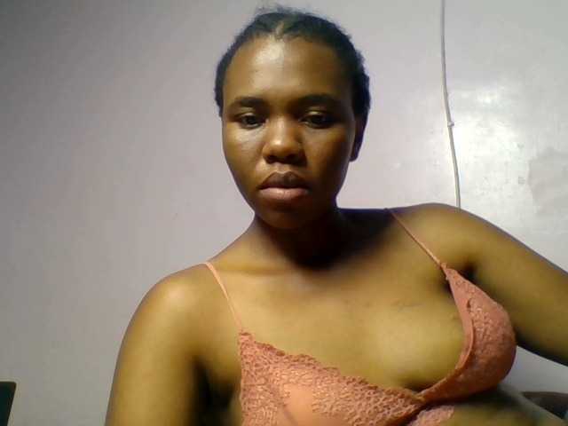 Kittydew live cam on BongaCams