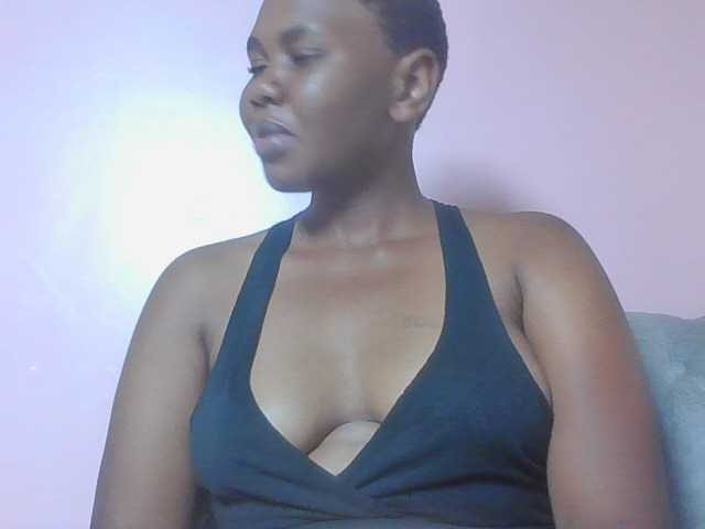 Kittydew live cam on BongaCams