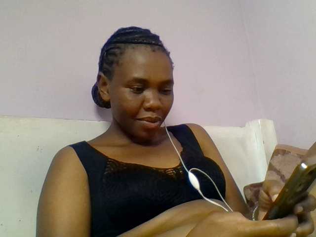 Kittydew live cam on BongaCams