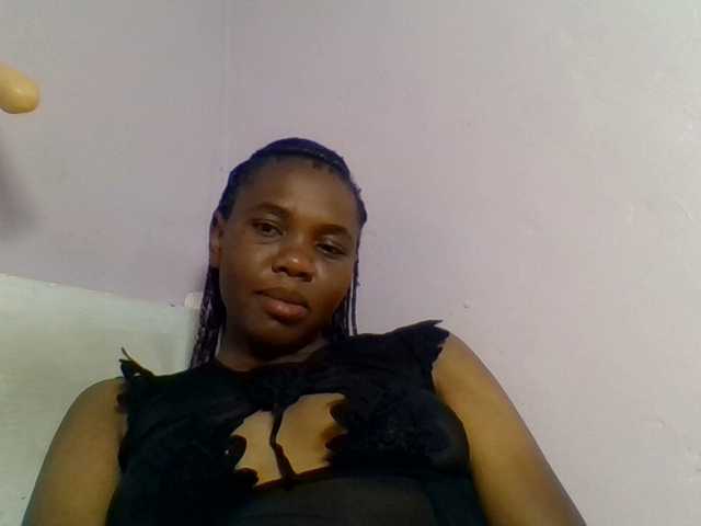 Kittydew live cam on BongaCams