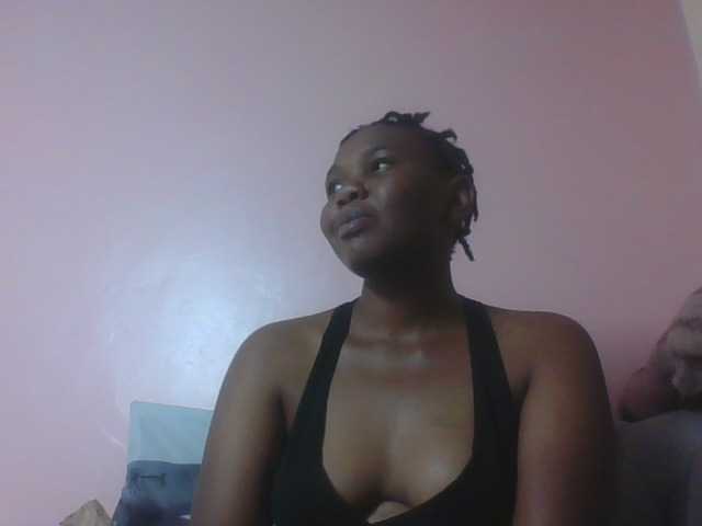 Kittydew live cam on BongaCams