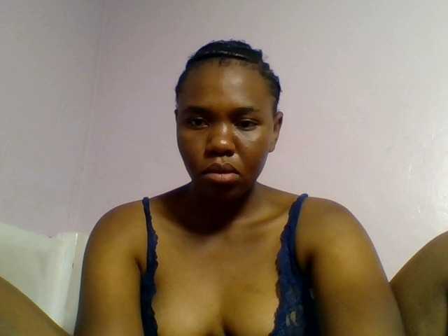 Kittydew live cam on BongaCams